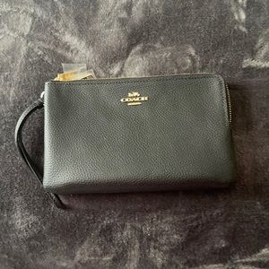 COPY - Coach zip wallet-wristlets